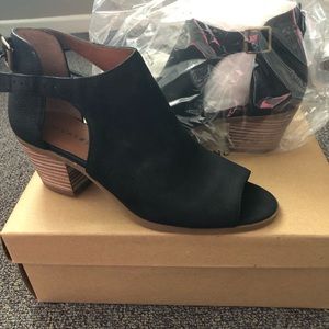 Lucky brand shoes 7.5- never worn